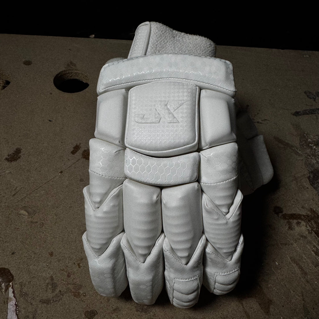 Signature Season 5 Batting Gloves